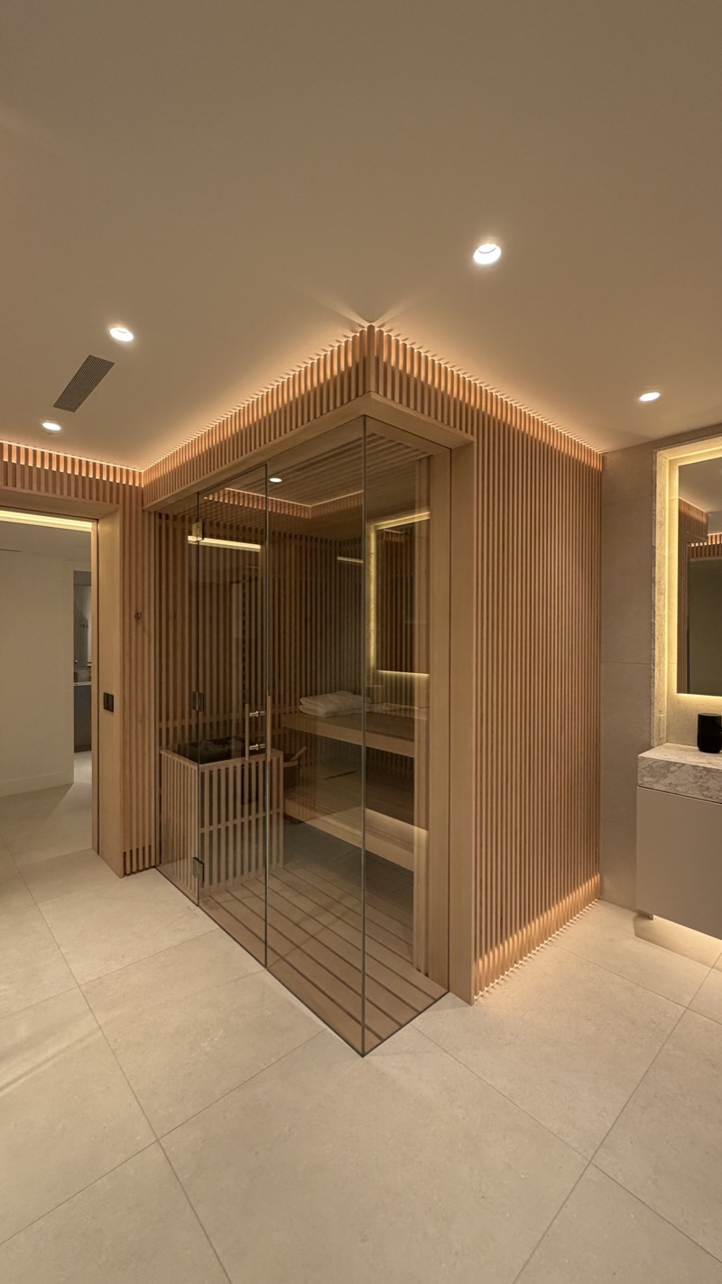 Glass-front indoor build